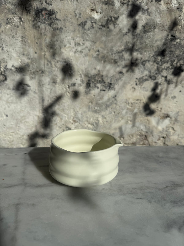Matcha bowl met schenktuit wit